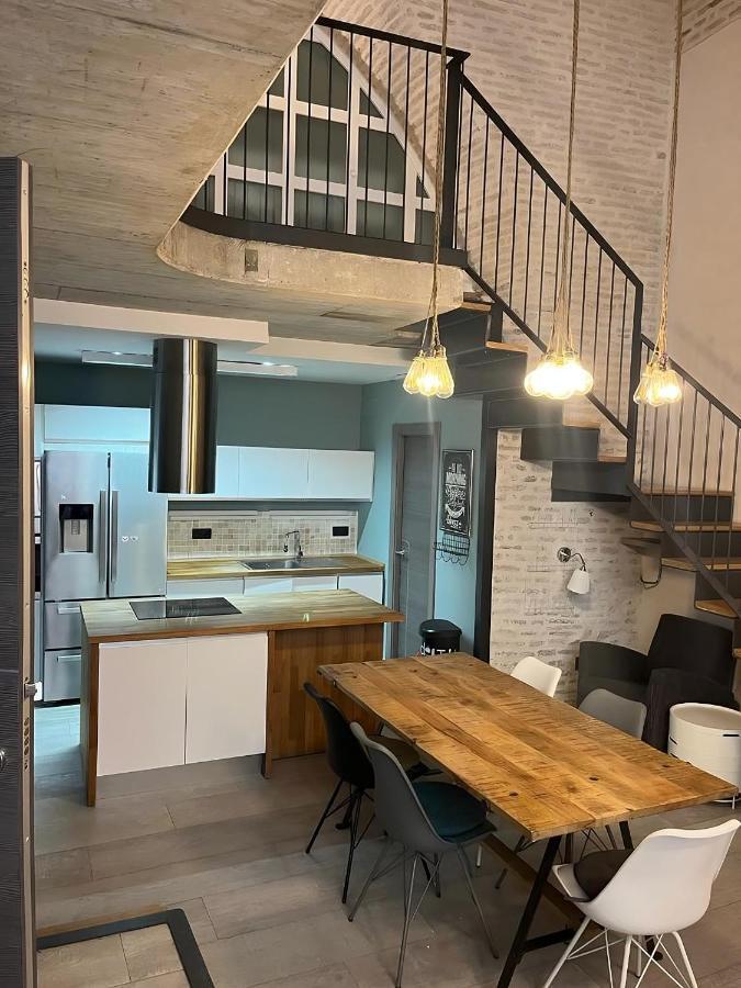 Apartamentos Living Sevilla Centro Maestranza Экстерьер фото